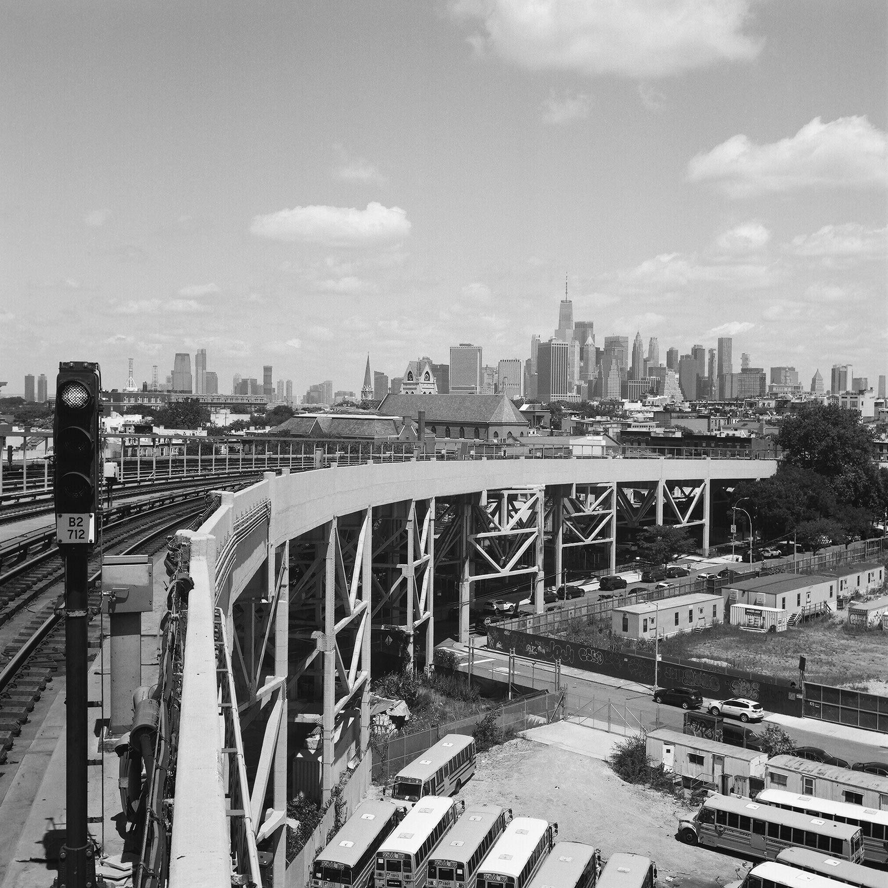Manhattan-skyline-from-9th-street-subway-bridge