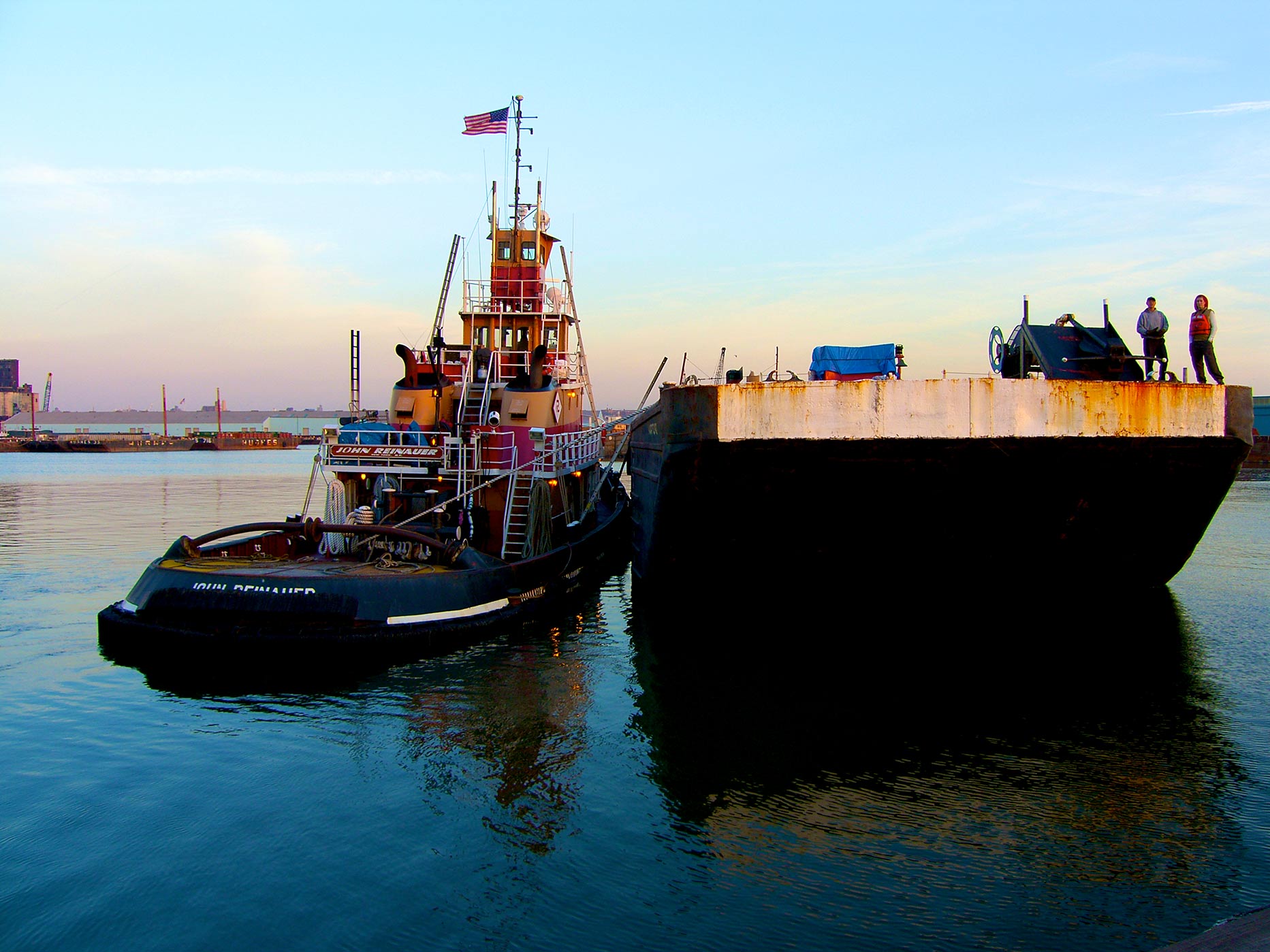Tugboat_and_Barge_in_Eire_Basin